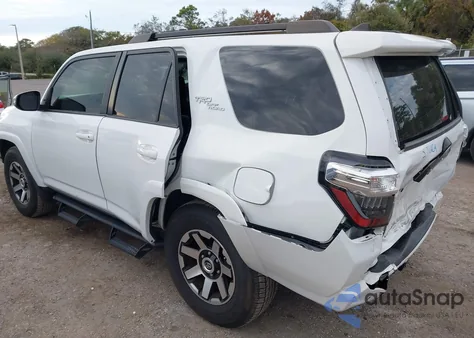 2023 Toyota 4Runner Trd Off Road Premium z USA, uszkodzony, nr VIN JTERU5JRXP6168432